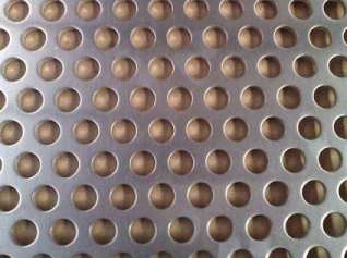 電鍍鋅(xīn)沖孔網的(de)相關知識(shi)