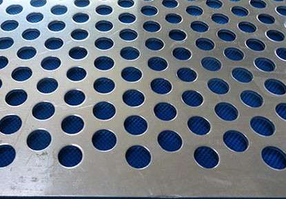 沖孔網闆被(bei)腐蝕的形式(shi)有哪些