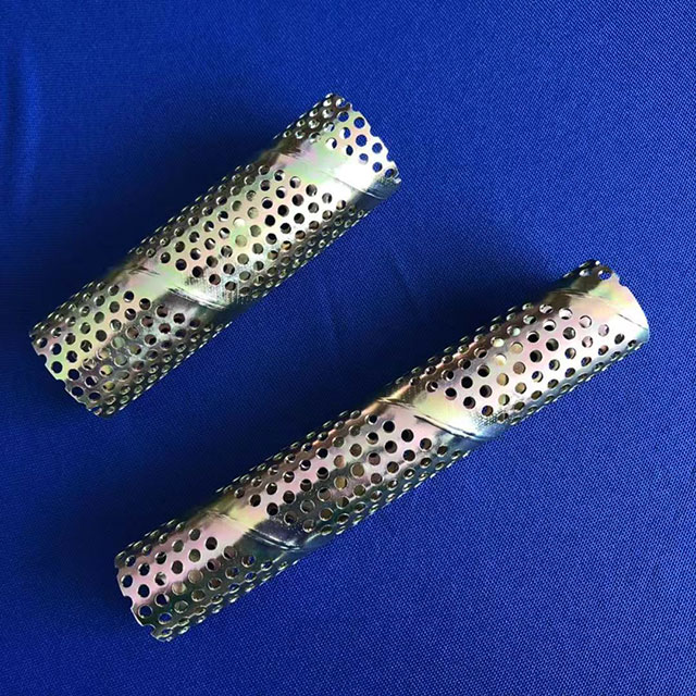 螺(luó)旋沖孔焊管(guǎn)生産