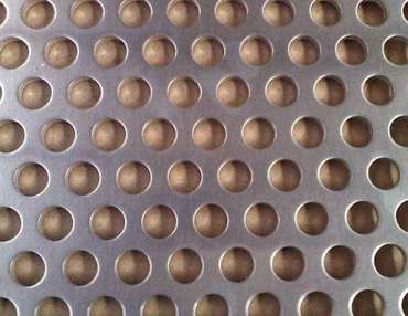 沖孔網(wǎng)因材質(zhì)可以用(yong)于裝飾(shì)