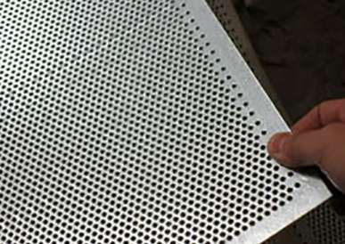 不(bú)鏽鋼沖孔網對(dui)模具的要求非(fei)常嚴格